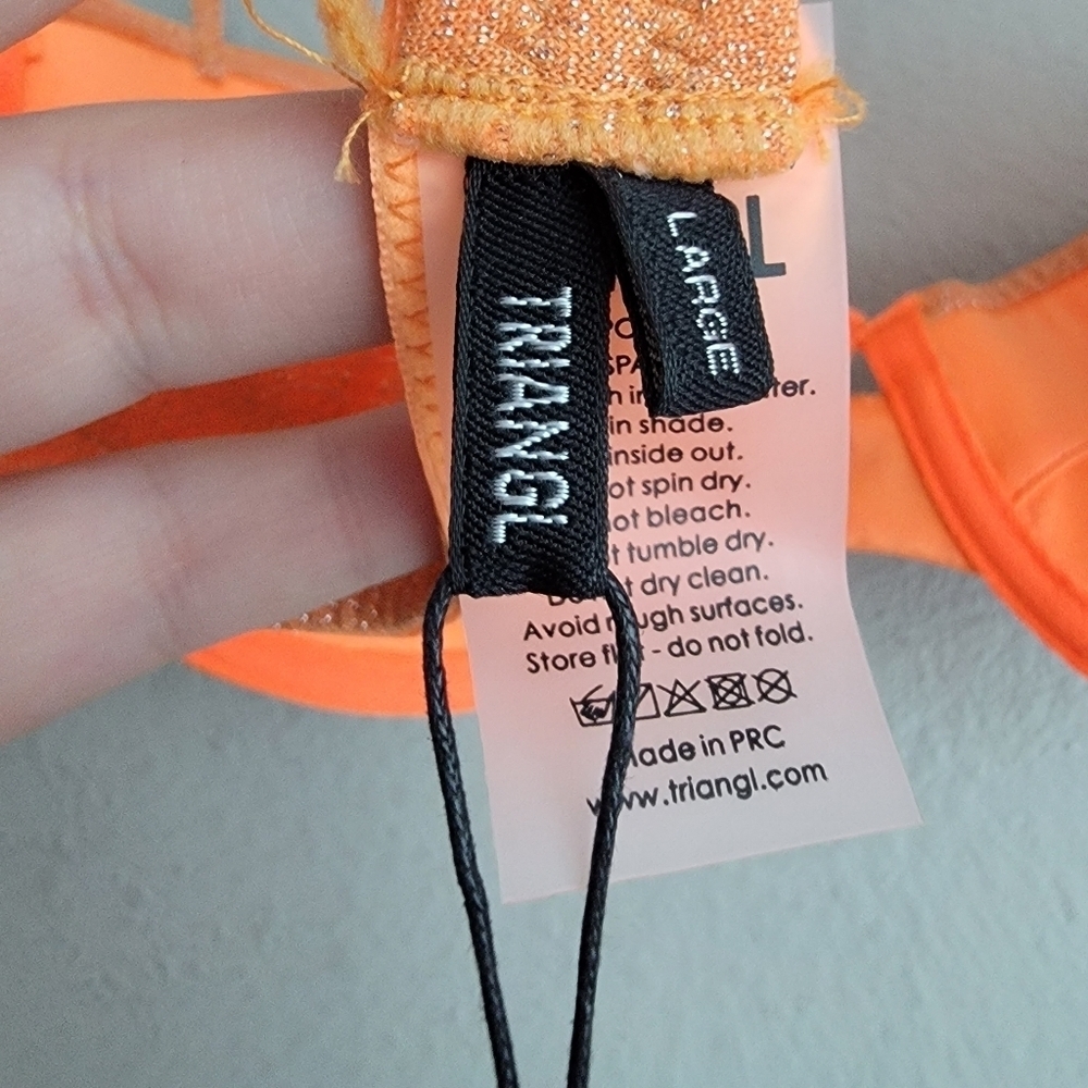 Triangl Dylla Bikini Top in Apricot Sparkle size L NWT - Picture 4 of 5